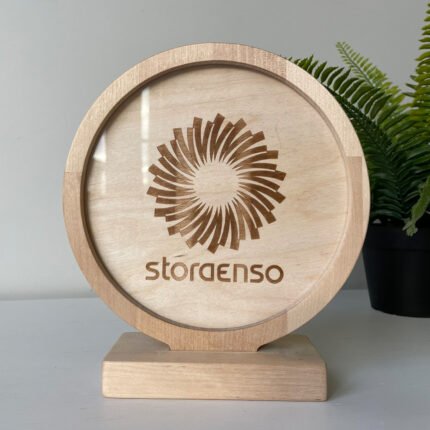 Wooden round award